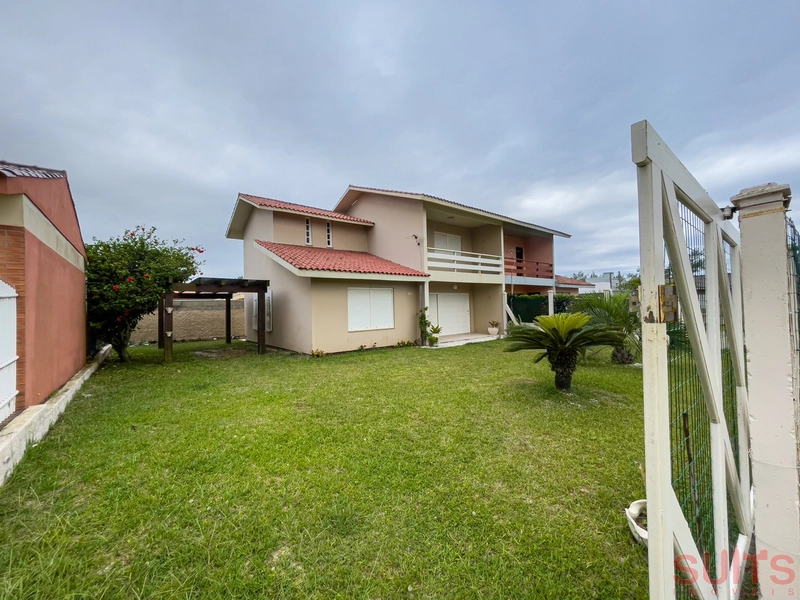 Sobrado à 01 quadra do mar na praia do Arpoador em Xangri-Lá: 1ª foto da galeria de imagens do imóvel