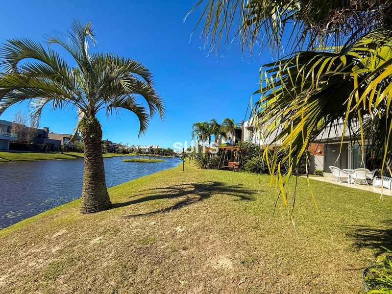 Magnífico sobrado beira lago no condomínio Villaggio: 11ª foto da galeria de imagens do imóvel