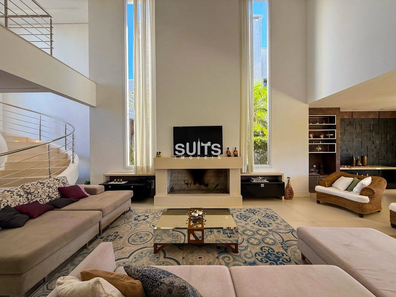 Magnífico sobrado beira lago no condomínio Villaggio: 3ª foto da galeria de imagens do imóvel