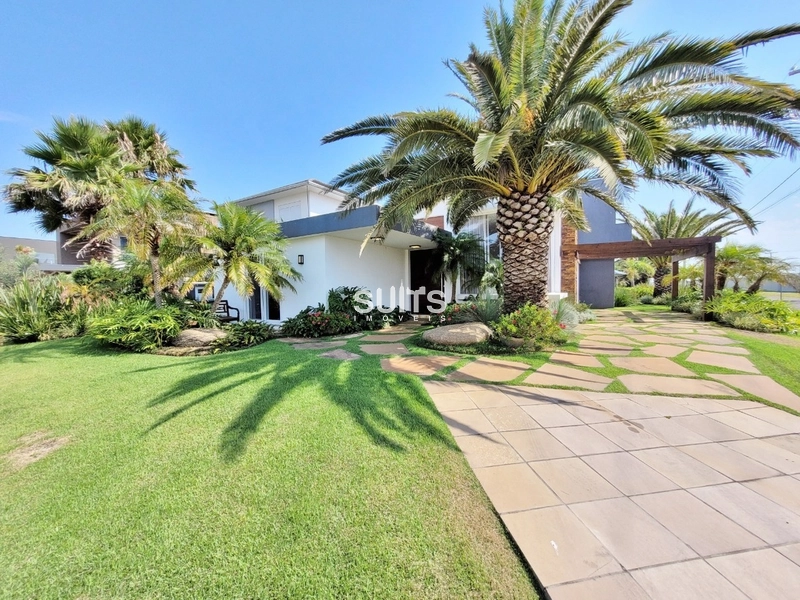 Linda casa de esquina e vista para o lago no condomínio Enseada: 6ª foto da galeria de imagens do imóvel