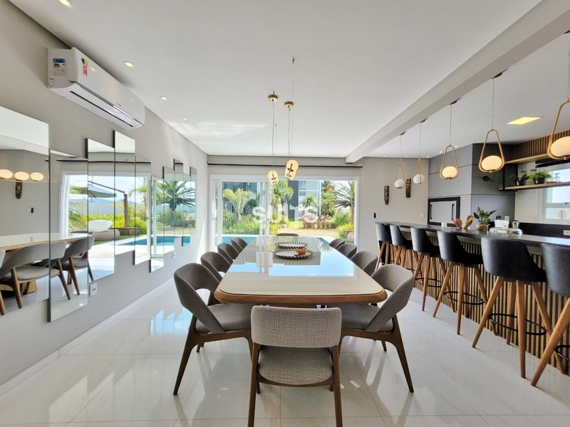 Linda casa de esquina e vista para o lago no condomínio Enseada: 19ª foto da galeria de imagens do imóvel