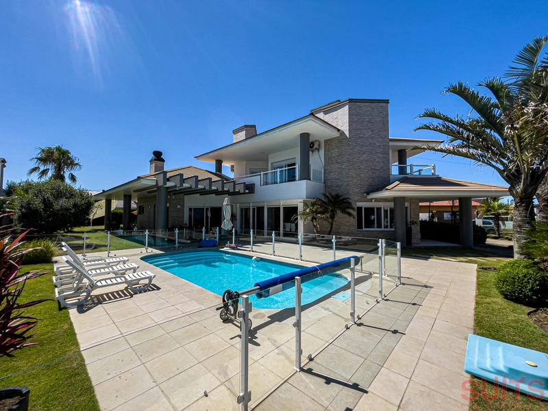 Mansão com 4 terrenos na praia de Noiva do mar a 100 metros do mar.: 1ª foto da galeria de imagens do imóvel