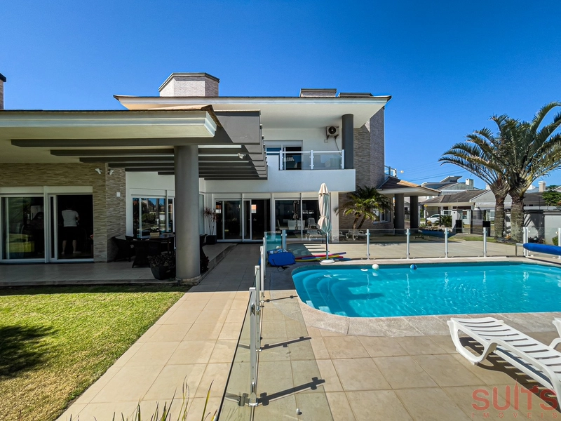 Mansão com 4 terrenos na praia de Noiva do mar a 100 metros do mar.: 2ª foto da galeria de imagens do imóvel