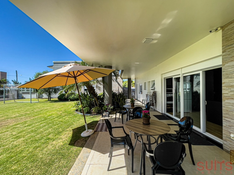 Mansão com 4 terrenos na praia de Noiva do mar a 100 metros do mar.: 9ª foto da galeria de imagens do imóvel