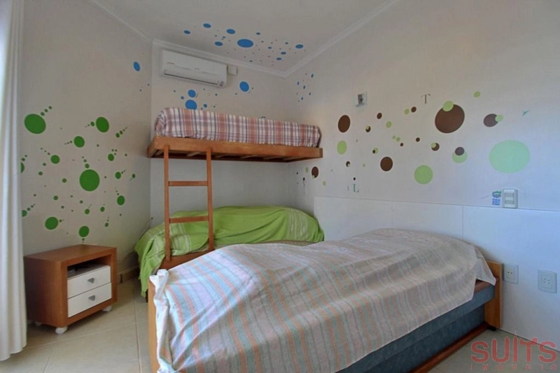 Mansão com 4 terrenos na praia de Noiva do mar a 100 metros do mar.: 27ª foto da galeria de imagens do imóvel