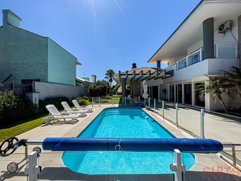 Mansão com 4 terrenos na praia de Noiva do mar a 100 metros do mar.: 4ª foto da galeria de imagens do imóvel