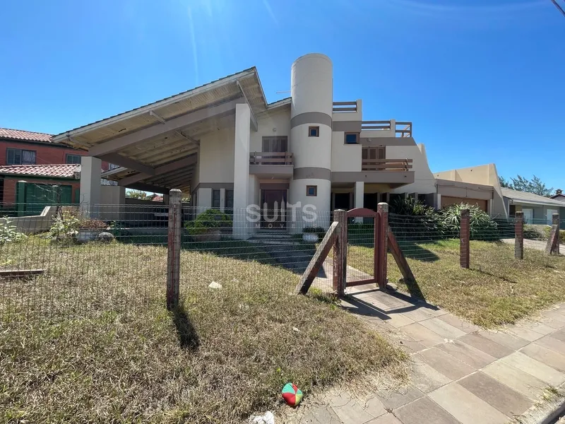 Casa com 02 terrenos à venda na praia de Noiva do Mar: 1ª foto da galeria de imagens do imóvel