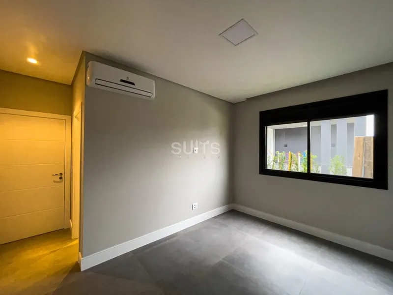 Belíssima residência à venda no condomínio Acqualina: 28ª foto da galeria de imagens do imóvel