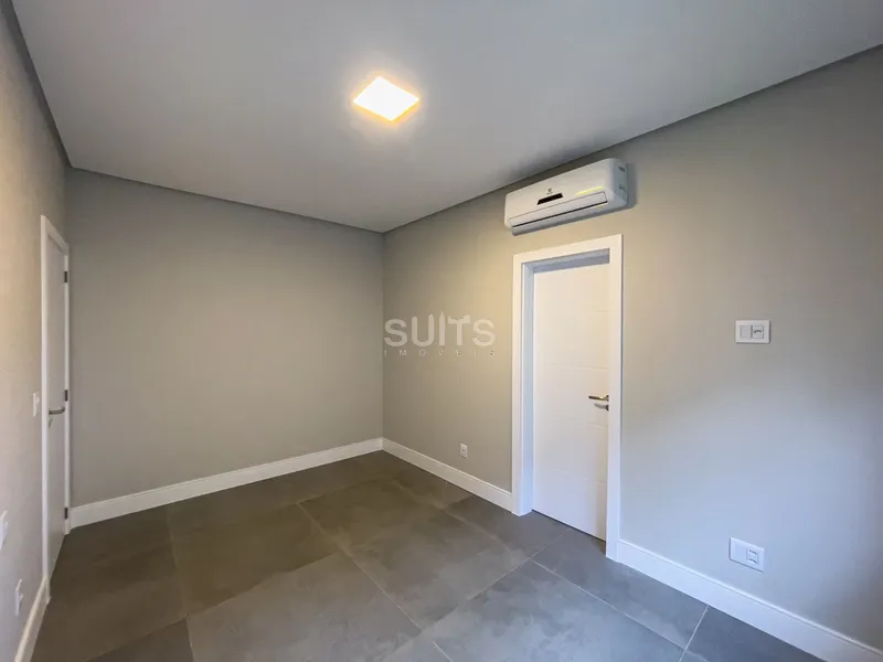 Belíssima residência à venda no condomínio Acqualina: 21ª foto da galeria de imagens do imóvel