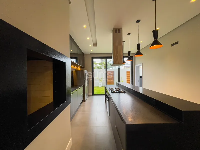 Belíssima residência à venda no condomínio Acqualina: 8ª foto da galeria de imagens do imóvel