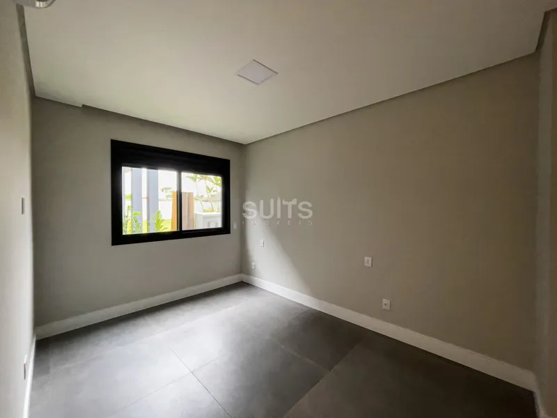 Belíssima residência à venda no condomínio Acqualina: 27ª foto da galeria de imagens do imóvel