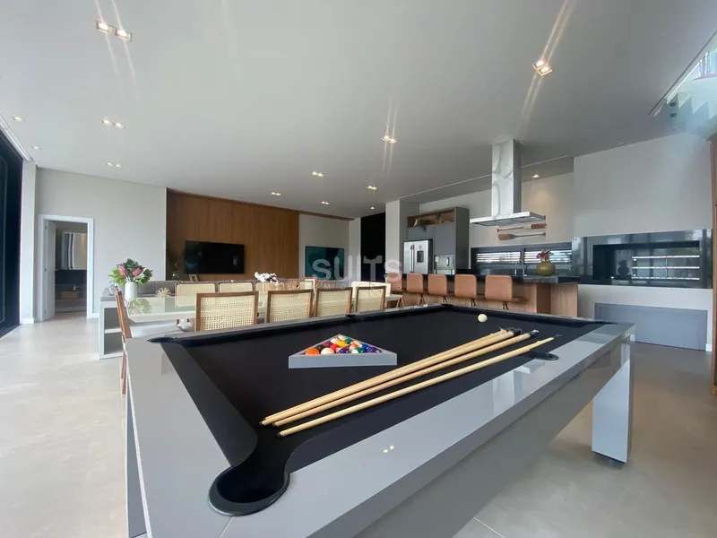 Incrível sobrado à beira do lago no condomínio Malibu: 9ª foto da galeria de imagens do imóvel