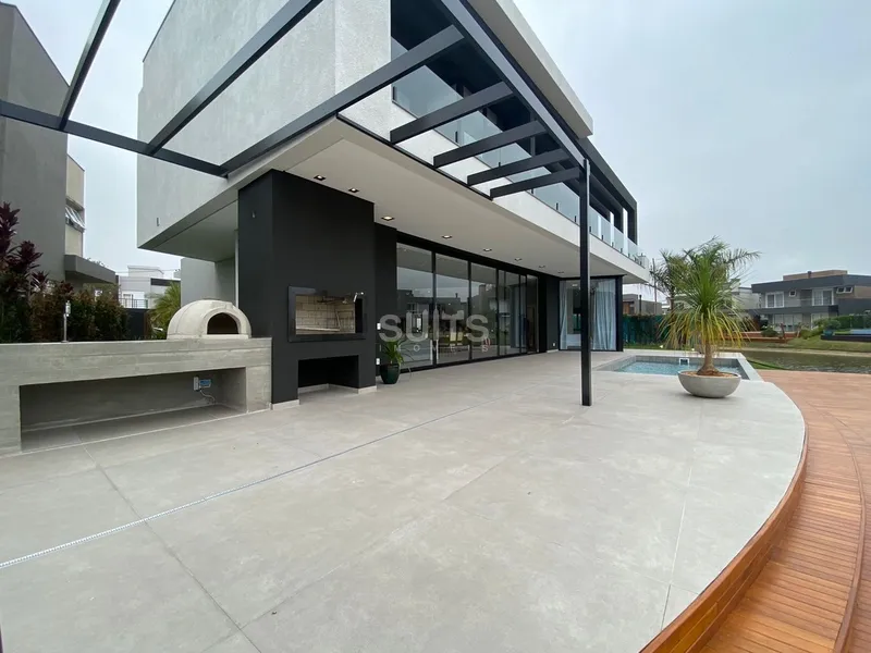 Incrível sobrado à beira do lago no condomínio Malibu: 12ª foto da galeria de imagens do imóvel