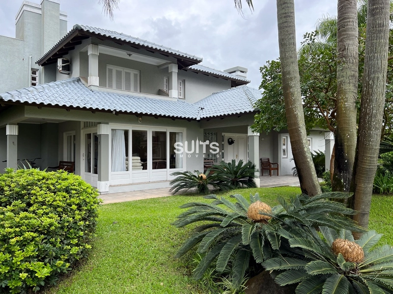 Linda mansão à venda no condomínio Lagos Park em Atlântida: 1ª foto da galeria de imagens do imóvel