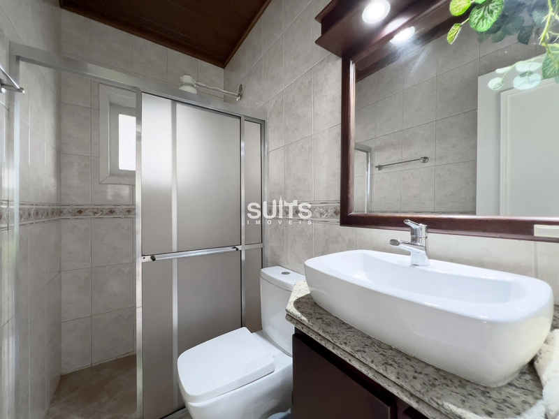 Linda mansão à venda no condomínio Lagos Park em Atlântida: 6ª foto da galeria de imagens do imóvel