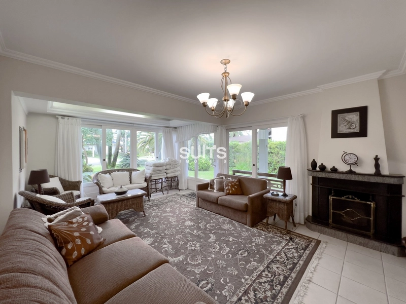 Linda mansão à venda no condomínio Lagos Park em Atlântida: 16ª foto da galeria de imagens do imóvel