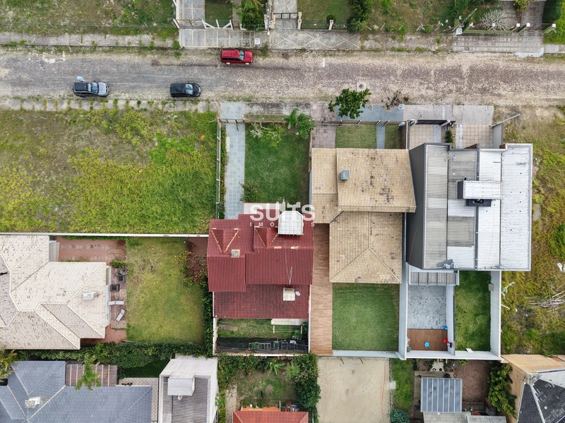 Excelente sobrado à venda no Centro de Xangri-Lá: 3ª foto da galeria de imagens do imóvel