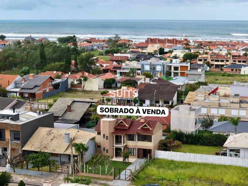 Excelente sobrado à venda no Centro de Xangri-Lá: 1ª foto da galeria de imagens do imóvel