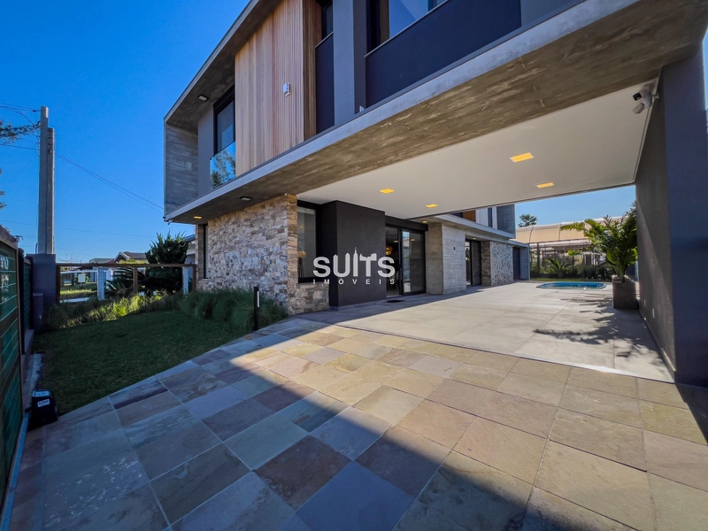 Excelente sobrado próximo do mar no centro de Xangri-Lá: 3ª foto da galeria de imagens do imóvel