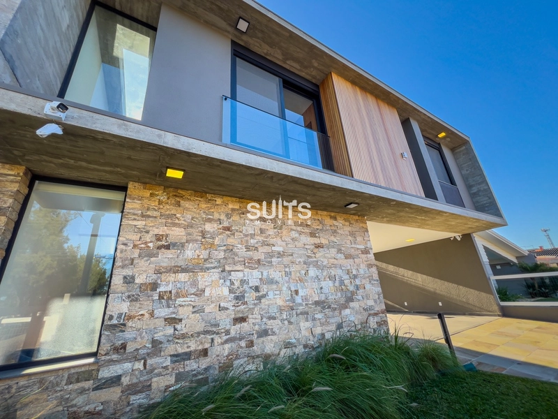 Excelente sobrado próximo do mar no centro de Xangri-Lá: 4ª foto da galeria de imagens do imóvel