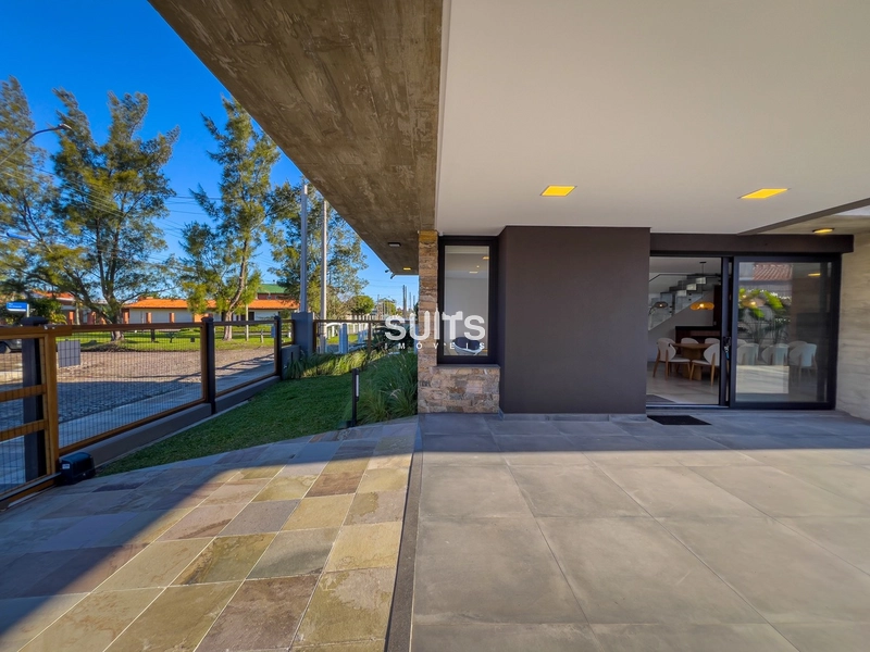 Excelente sobrado próximo do mar no centro de Xangri-Lá: 6ª foto da galeria de imagens do imóvel