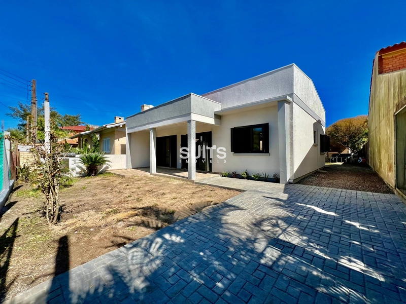 Excelente Casa na Praia com Forro em Laje Próximo ao Mar: 1ª foto da galeria de imagens do imóvel