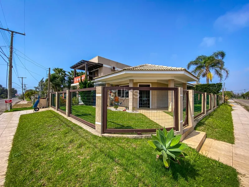 Casa de esquina em excelente localização na praia do Remanso: 1ª foto da galeria de imagens do imóvel