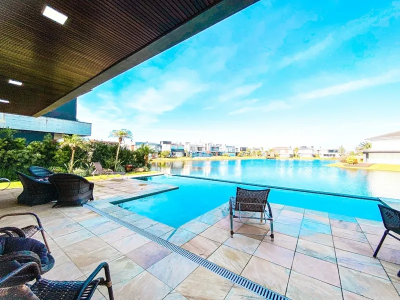 Sobrado de alto padrão beira-lago no condomínio Celebration: 24ª foto da galeria de imagens do imóvel