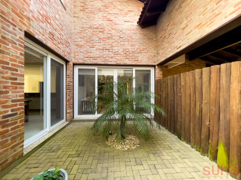 Lindíssimo sobrado padrão AAA no condomínio Villaggio Atlântida: 6ª foto da galeria de imagens do imóvel