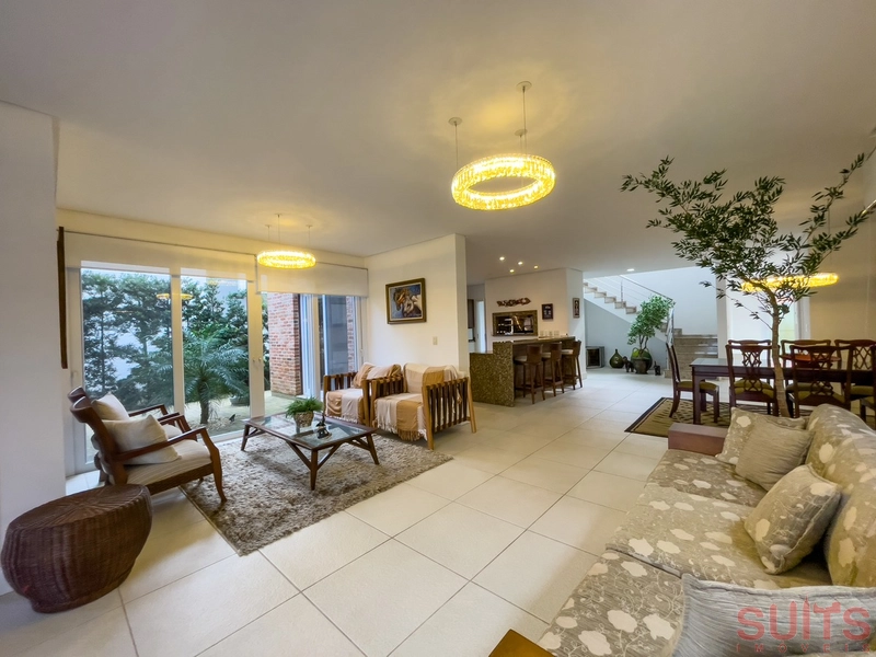 Lindíssimo sobrado padrão AAA no condomínio Villaggio Atlântida: 10ª foto da galeria de imagens do imóvel