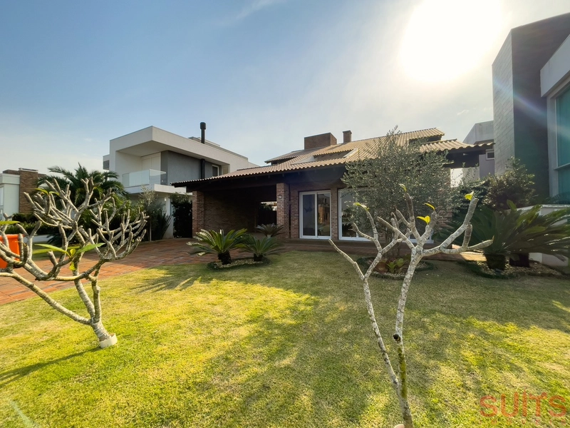 Lindíssimo sobrado padrão AAA no condomínio Villaggio Atlântida: 3ª foto da galeria de imagens do imóvel