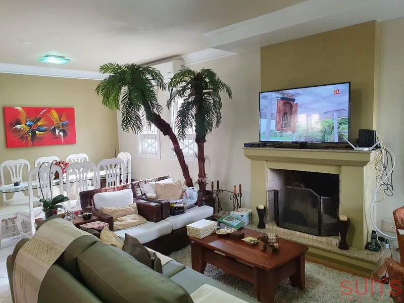 Excelente Casa Térrea no Centro de Xangri-Lá: 2ª foto da galeria de imagens do imóvel