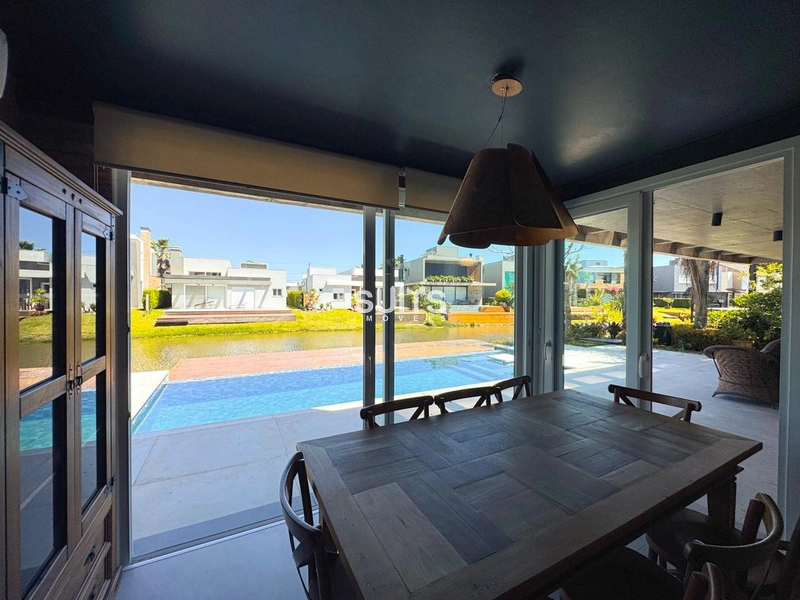 Excelente sobrado beira lago à venda no condomínio Malibu: 18ª foto da galeria de imagens do imóvel