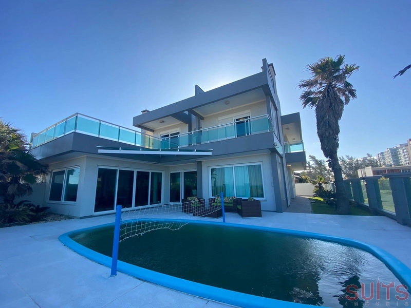 Incrível sobrado beira mar na praia de Atlântida em Xangri-Lá: 3ª foto da galeria de imagens do imóvel