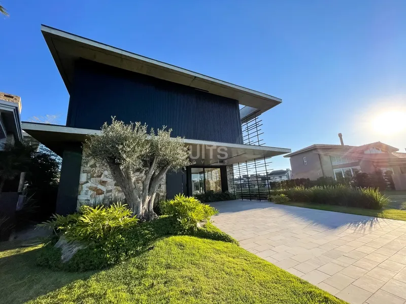 Excelente mansão beira lago no Condomínio Enseada: 4ª foto da galeria de imagens do imóvel