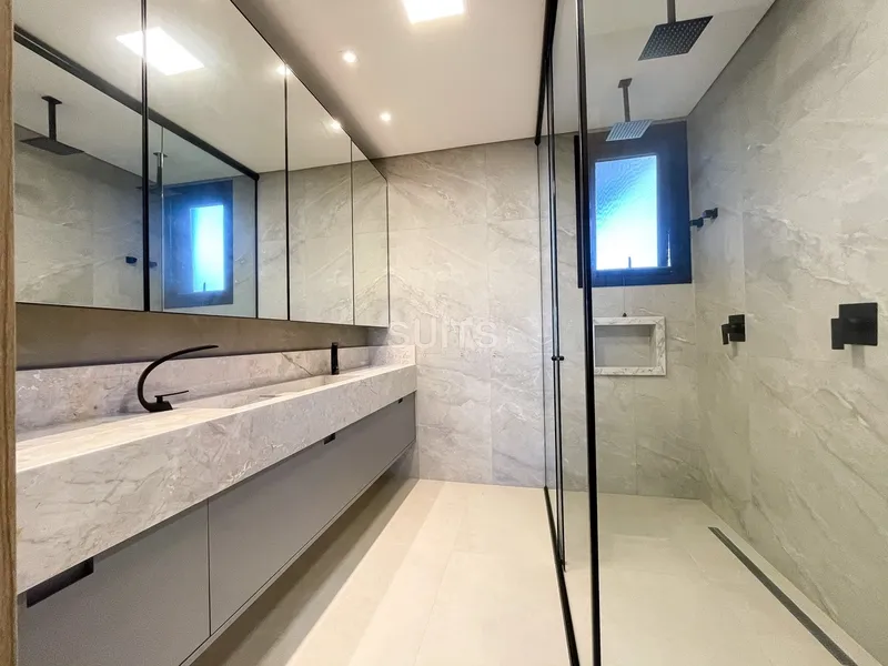 Excelente mansão beira lago no Condomínio Enseada: 31ª foto da galeria de imagens do imóvel