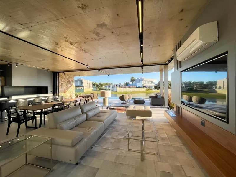 Excelente mansão beira lago no Condomínio Enseada: 9ª foto da galeria de imagens do imóvel