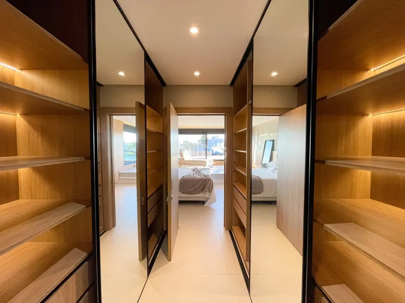 Excelente mansão beira lago no Condomínio Enseada: 30ª foto da galeria de imagens do imóvel