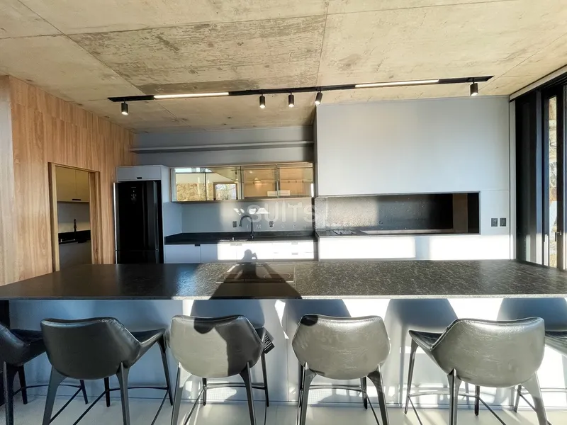 Excelente mansão beira lago no Condomínio Enseada: 16ª foto da galeria de imagens do imóvel