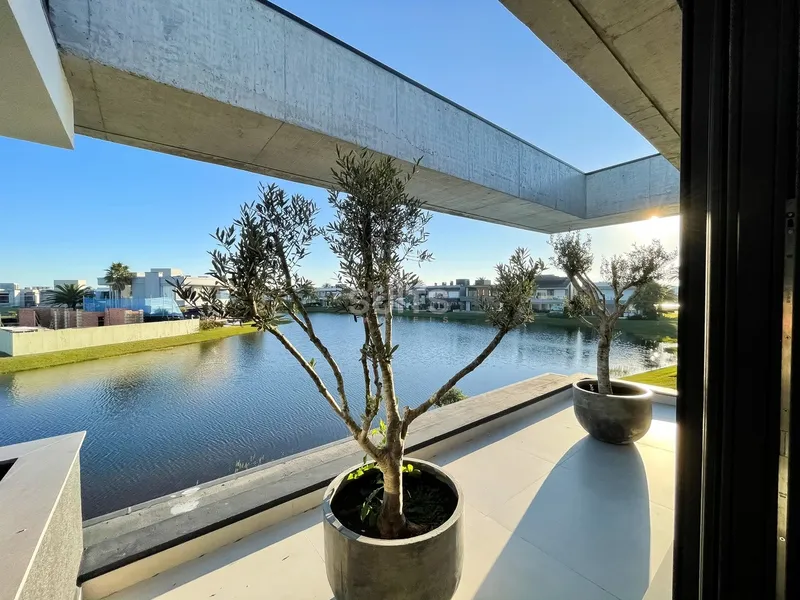 Excelente mansão beira lago no Condomínio Enseada: 42ª foto da galeria de imagens do imóvel