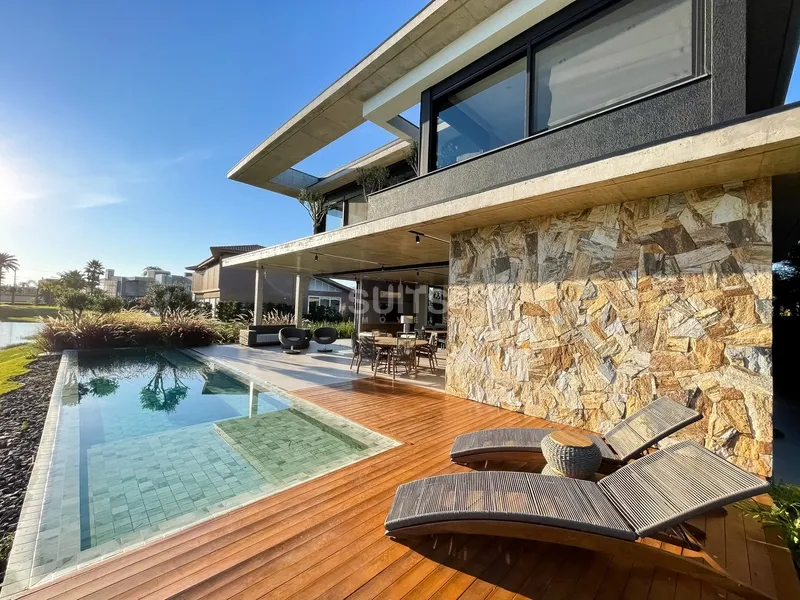 Excelente mansão beira lago no Condomínio Enseada: 50ª foto da galeria de imagens do imóvel