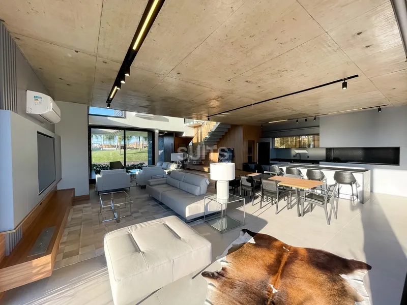 Excelente mansão beira lago no Condomínio Enseada: 10ª foto da galeria de imagens do imóvel