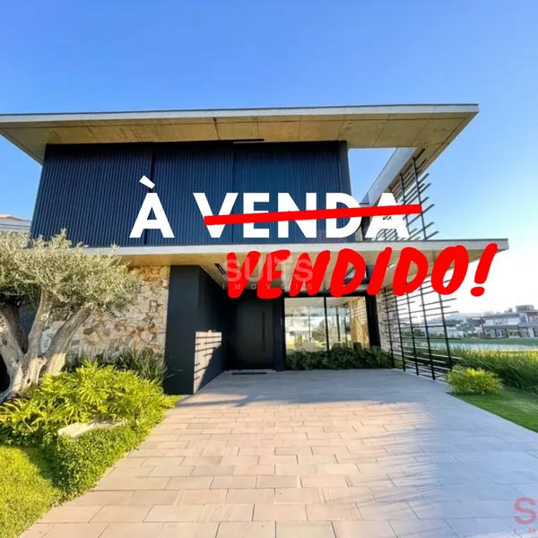 Excelente mansão beira lago no Condomínio Enseada: 1ª foto da galeria de imagens do imóvel