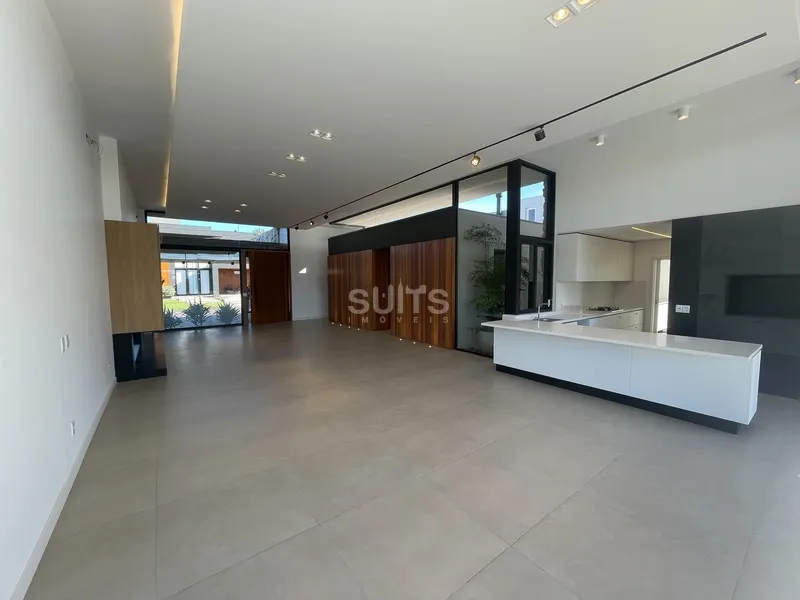 Excelente casa beira-lago nunca habitada no condomínio Celebration: 5ª foto da galeria de imagens do imóvel