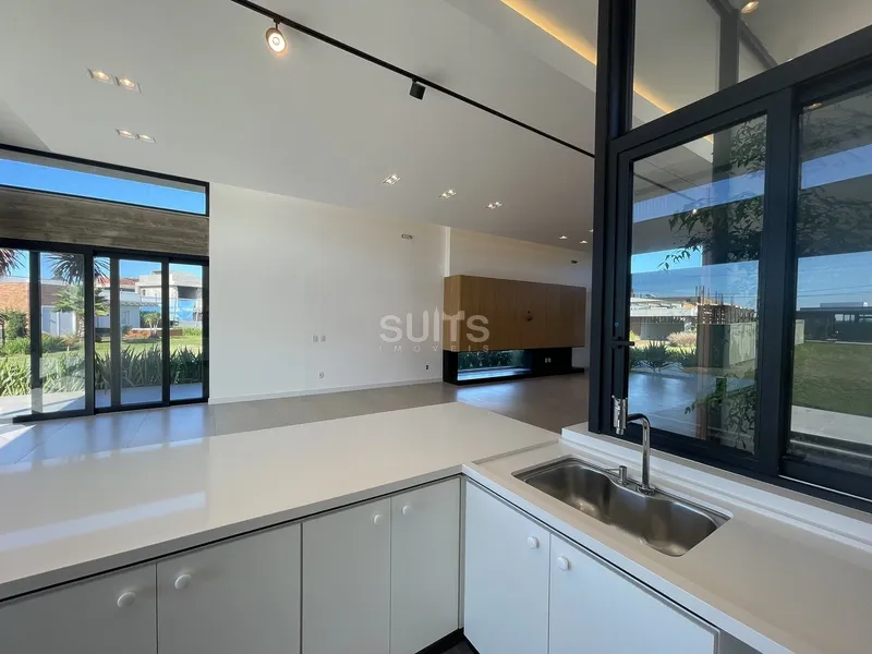 Excelente casa beira-lago nunca habitada no condomínio Celebration: 9ª foto da galeria de imagens do imóvel