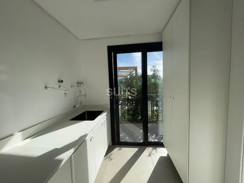 Excelente casa beira-lago nunca habitada no condomínio Celebration: 11ª foto da galeria de imagens do imóvel