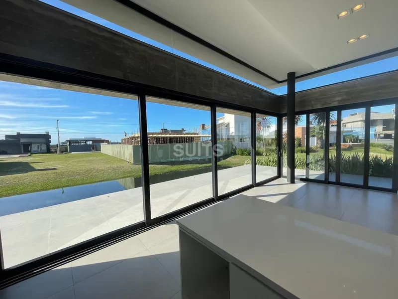 Excelente casa beira-lago nunca habitada no condomínio Celebration: 6ª foto da galeria de imagens do imóvel