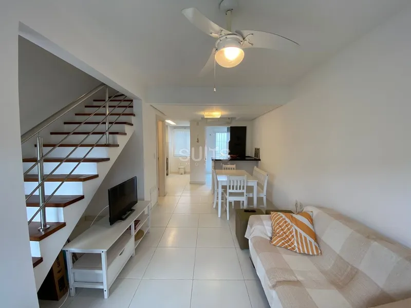 Ótimo sobrado à 03 quadras do mar no centro de Xangri-Lá: 2ª foto da galeria de imagens do imóvel