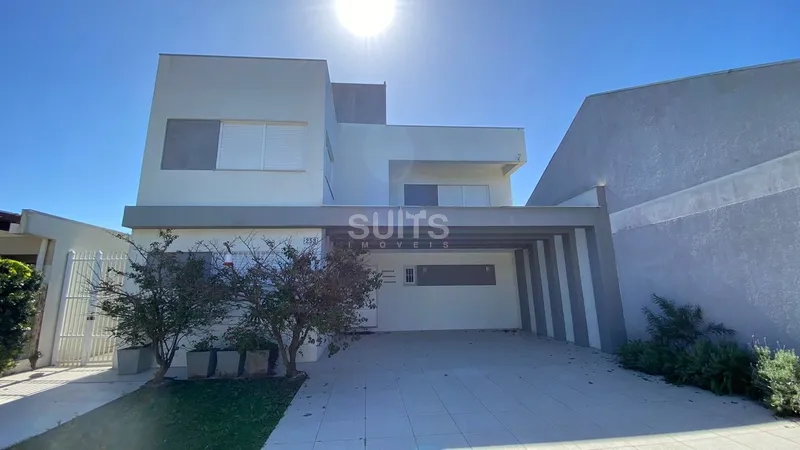 Excelente Sobrado no Centro de Xangri-Lá: 1ª foto da galeria de imagens do imóvel