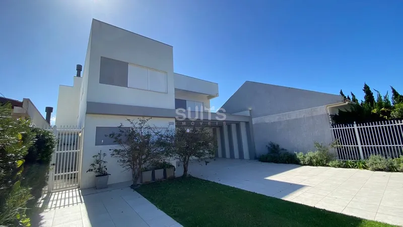 Excelente Sobrado no Centro de Xangri-Lá: 2ª foto da galeria de imagens do imóvel